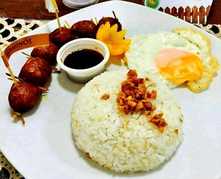 アラミノス トラディショナル フィリピーノ ホーム Bed & Breakfast エクステリア 写真